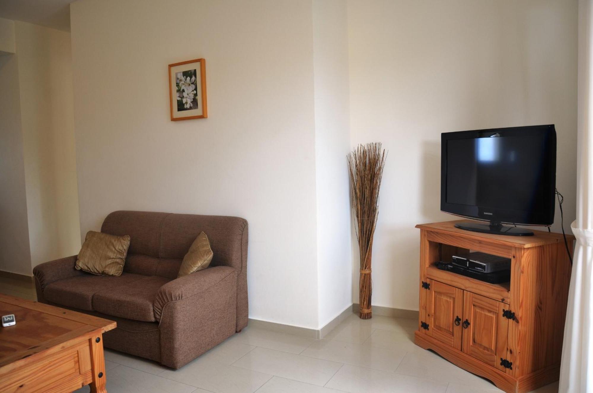 Top Floor, 2 Bedroom Apartment Vanessa D204, Free Wifi, Village View 佩亚 外观 照片
